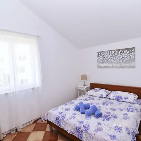 Luni Apartment Baška