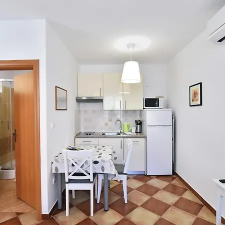 Apartment Luni *
