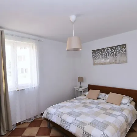 Luni * Baska (Krk)