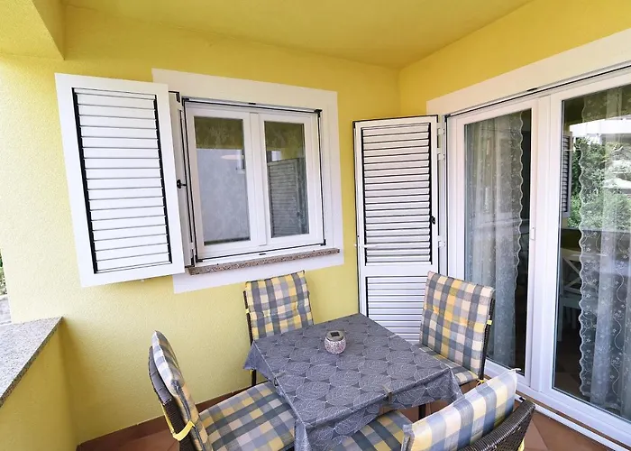 Luni Apartman Baska (Krk)